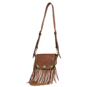 Borsa stile country con frange, di piccole dimensioni in pelle color marrone. Borchiata a mano con simil pietre turchesi e tracolla stampata a fuoco