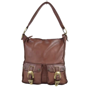 Borsa in pelle marrone dalle grandi dimensioni e forma rettangolare. borchiata a mano in stile western